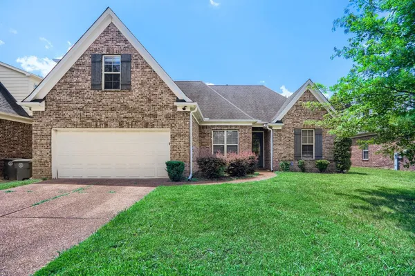 $359,900 | 7935 Country Lake Drive, Bartlett, TN 38133