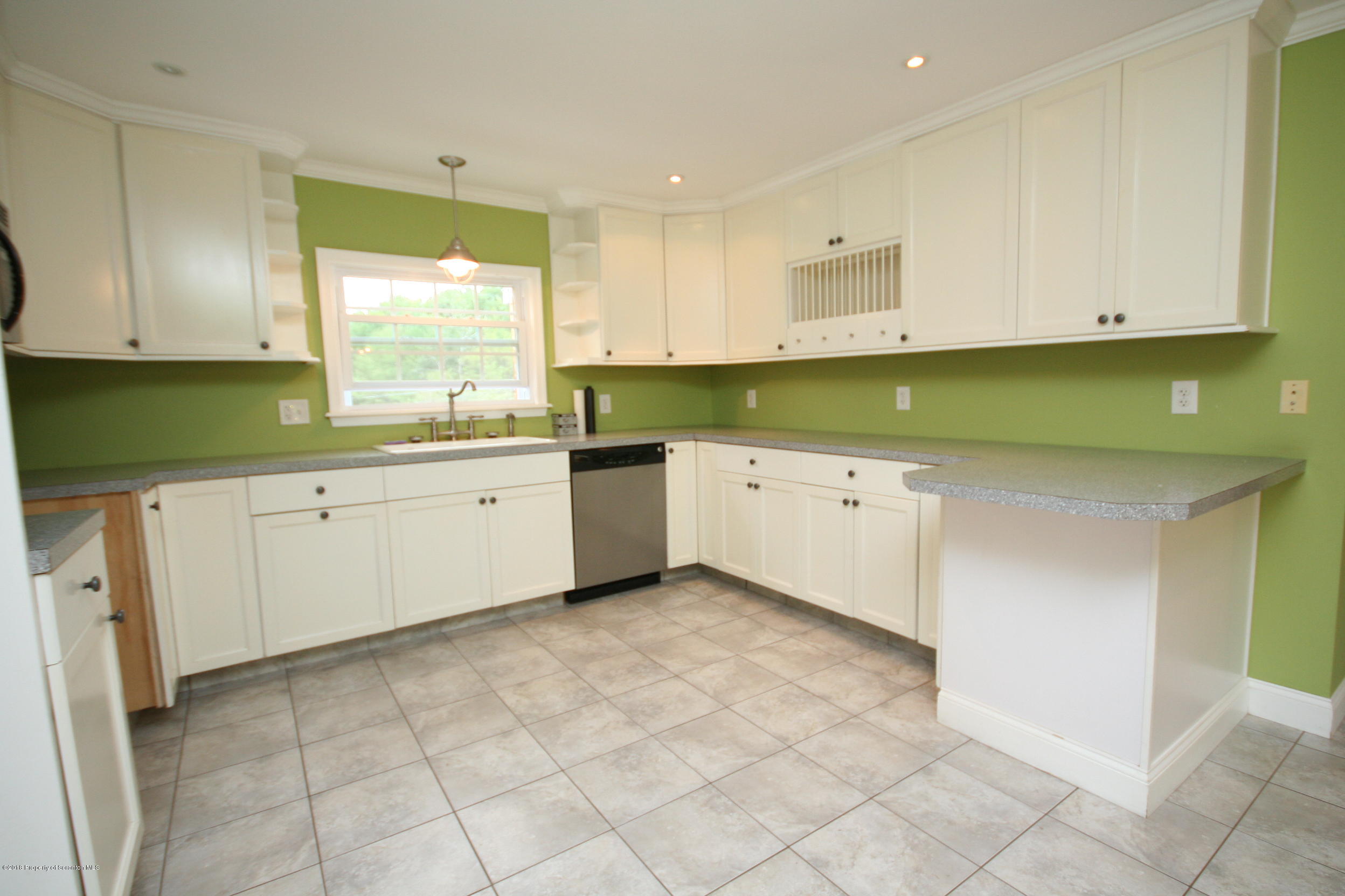 144 Shust Road Carbondale, PA 18407 - Photo 6 of 22 Gallery Image 6