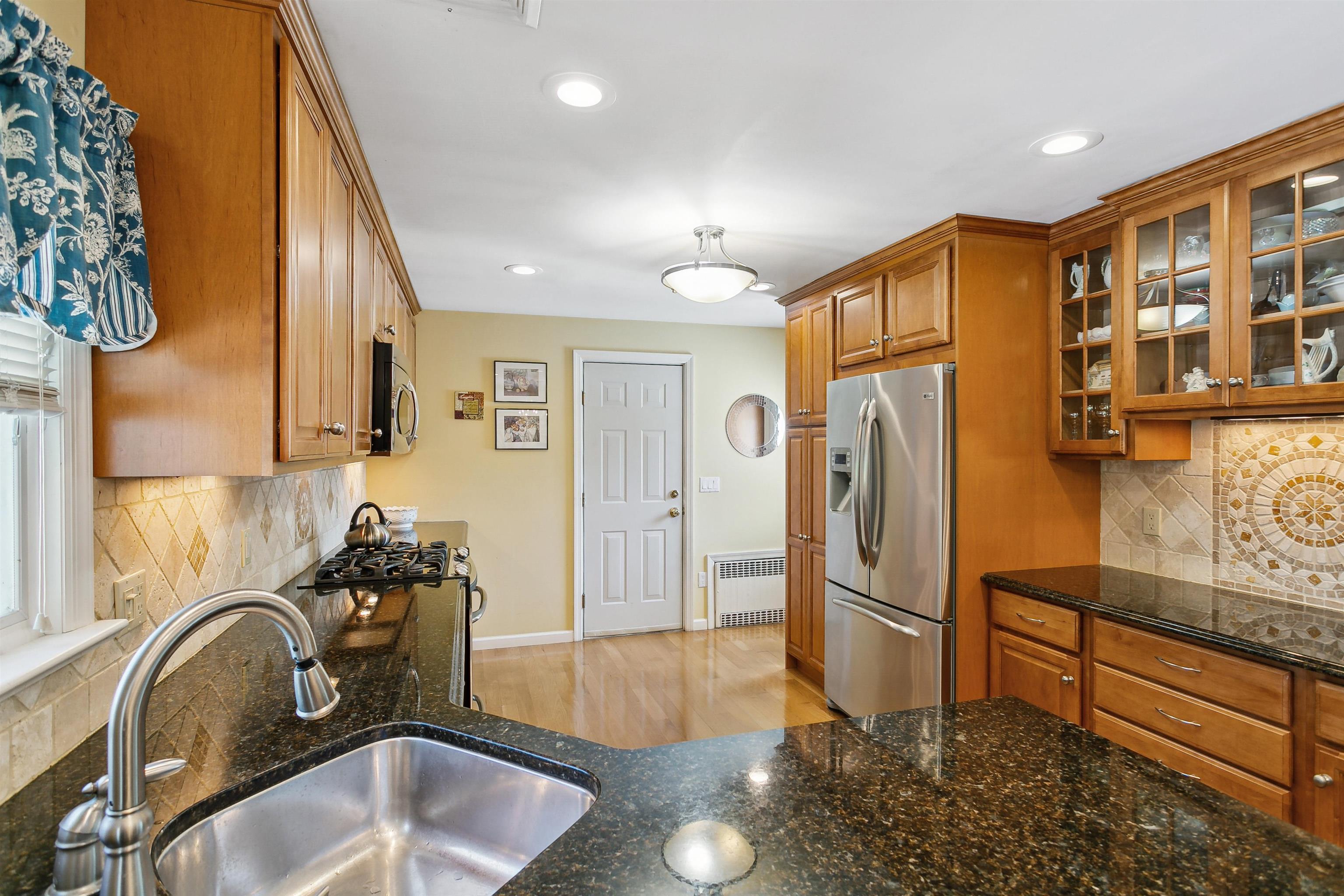 83 Garden Street Wood-Ridge, NJ 07075 - Photo 13 of 37 Gallery Image 13