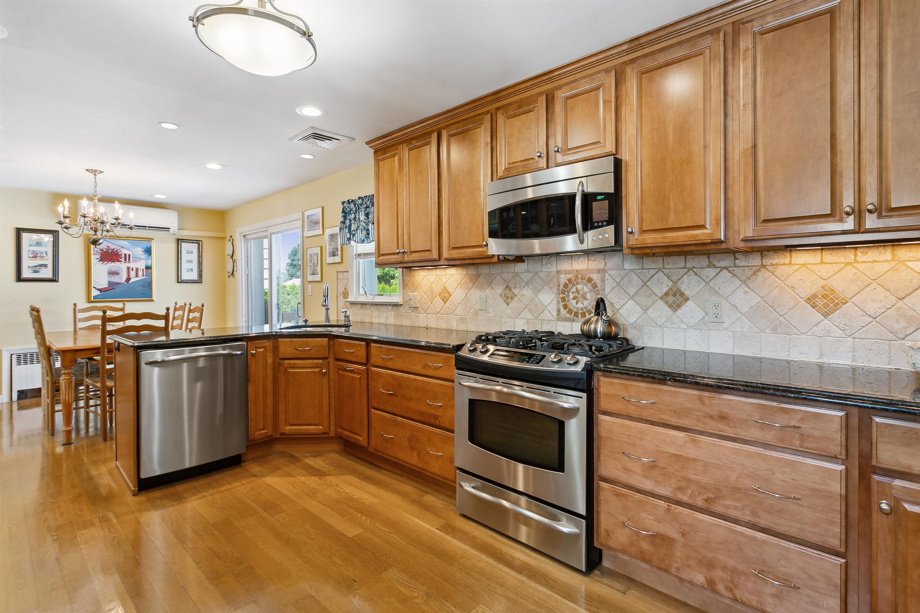 83 Garden Street Wood-Ridge, NJ 07075 - Photo 14 of 37 Gallery Image 14