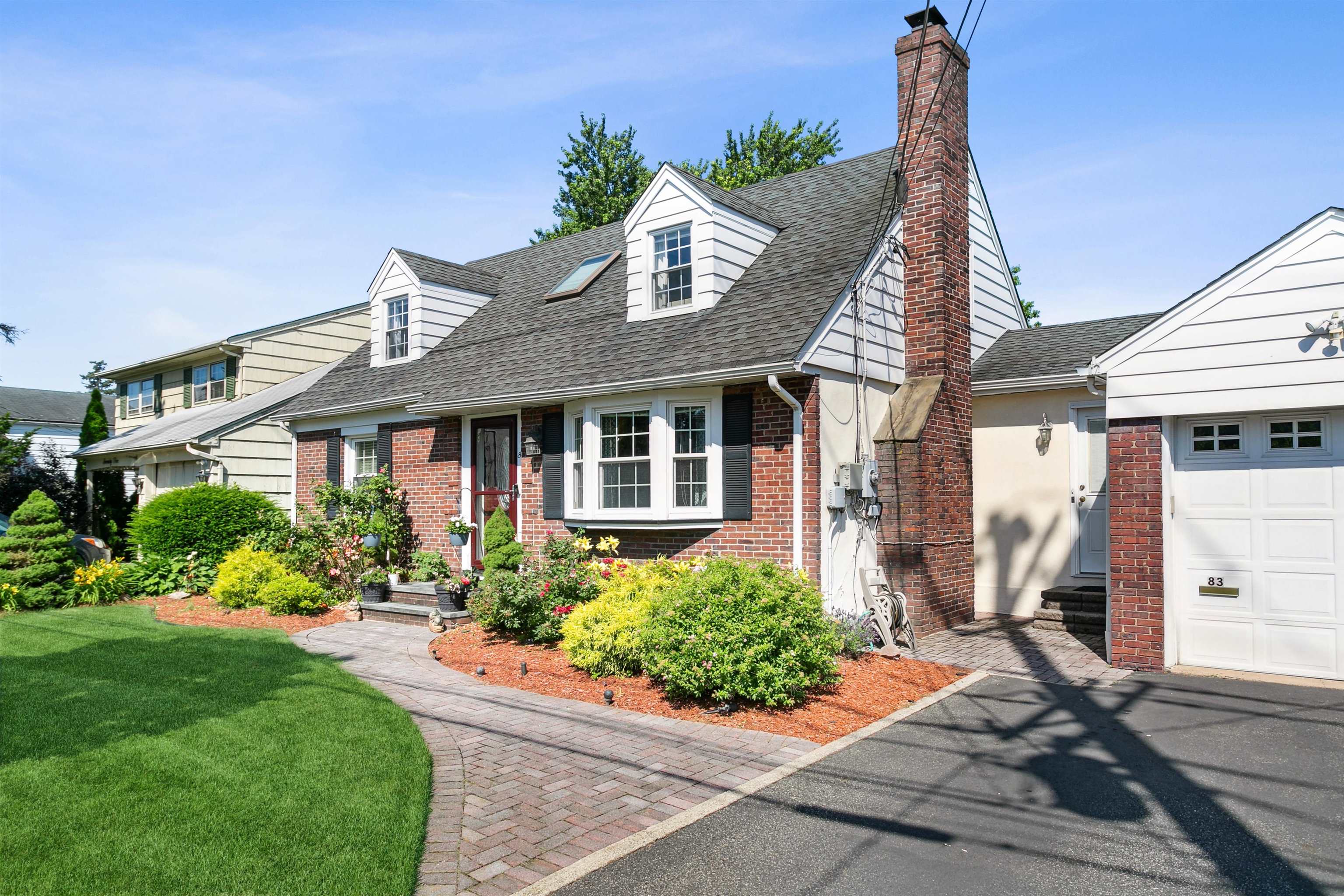 83 Garden Street Wood-Ridge, NJ 07075 - Photo 4 of 37 Gallery Image 4
