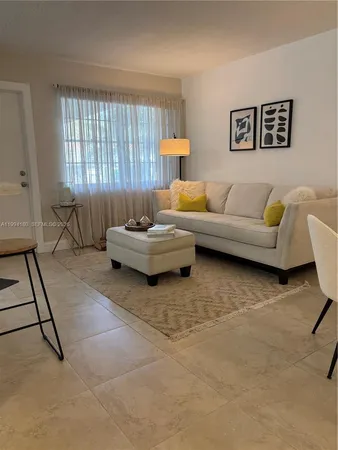 $1,750 | 1551 12th, Unit 12A, Hollywood, FL 33019