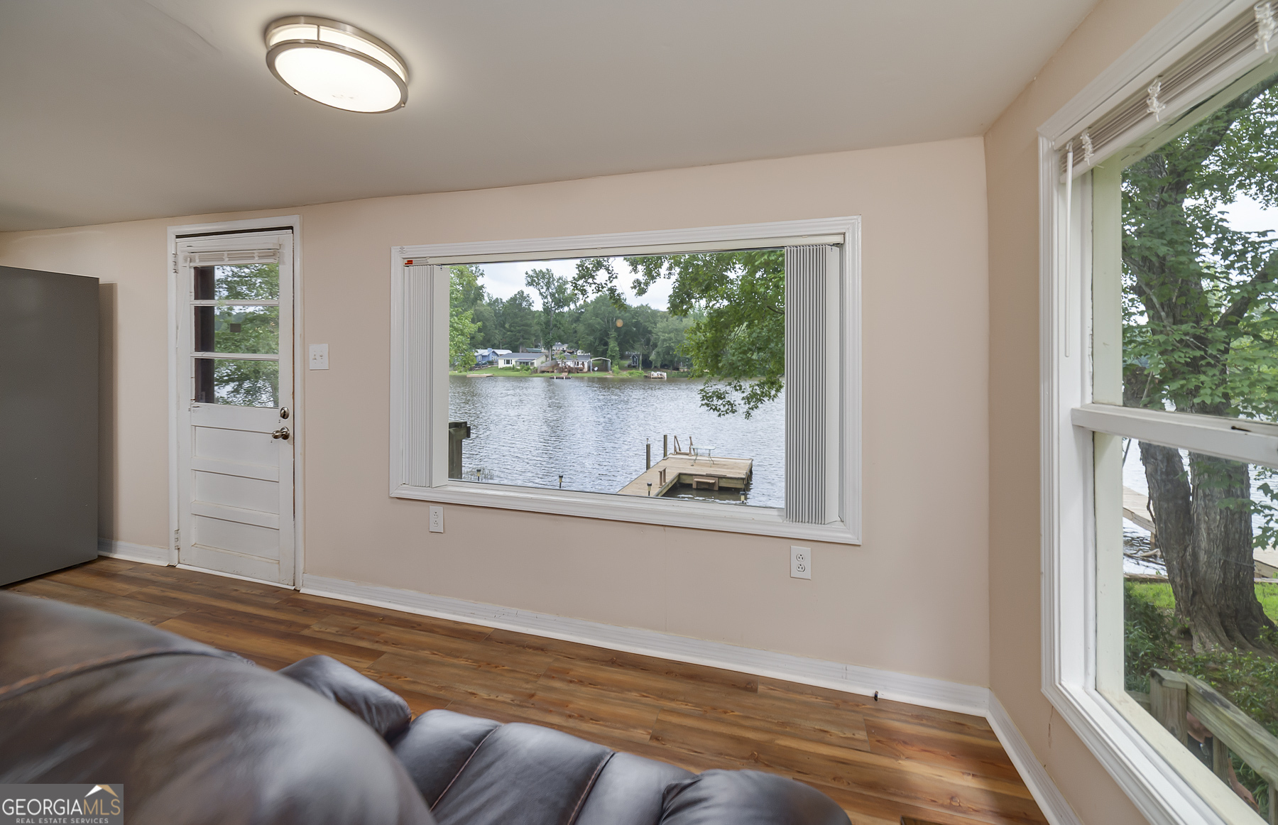 126 Elizabeth Circle Jackson, GA 30233 - Photo 14 of 33 a bedroom with a bed and a window