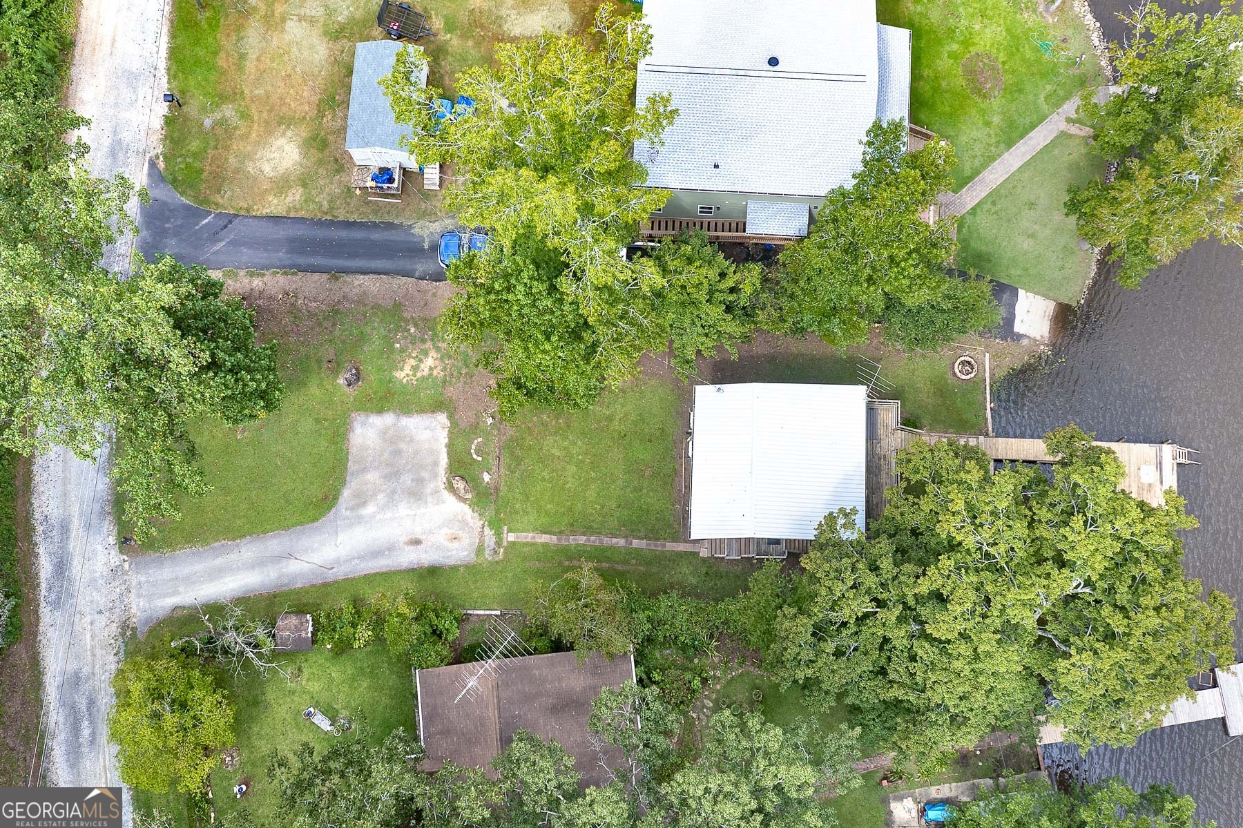 126 Elizabeth Circle Jackson, GA 30233 - Photo 6 of 33 an aerial view of a house