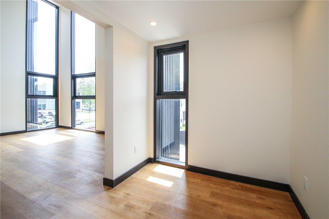33 Russell Street, Unit 202 Rochester, NY 14607 - Photo 15 of 30