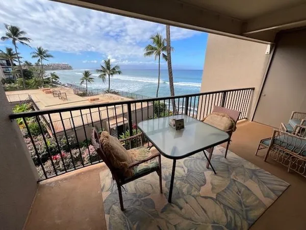 $2,500 | 3823 Lower Honoapiilani Road, Unit 307, Lahaina, HI 96761