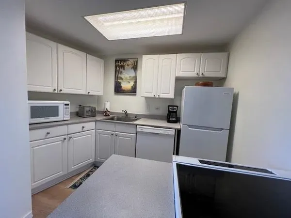 $2,500 | 3823 Lower Honoapiilani Road, Unit 307, Lahaina, HI 96761