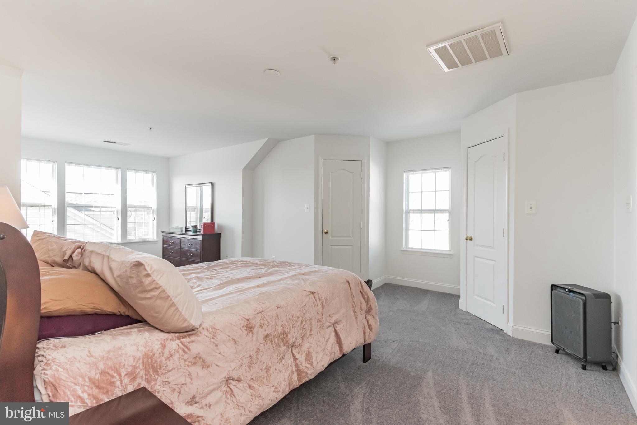 1035 Gaither Road Rockville, MD 20850 - Photo 22 of 29 Gallery Image 22
