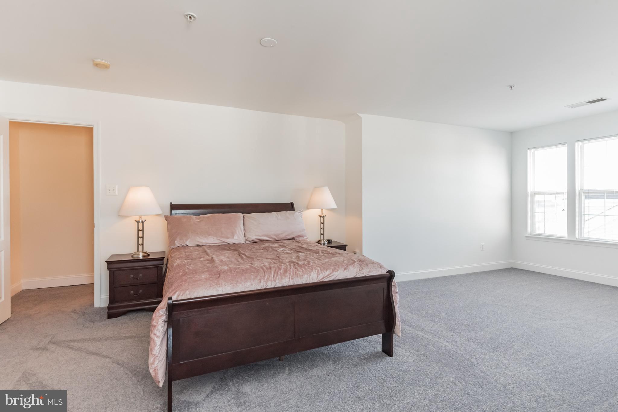 1035 Gaither Road Rockville, MD 20850 - Photo 24 of 29 Gallery Image 24