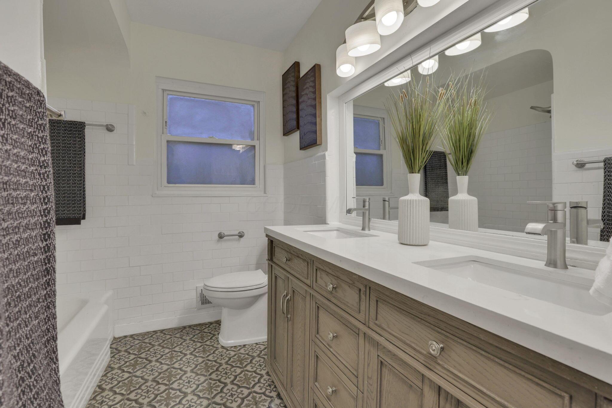 601 Morse Road Columbus, OH 43214 - Photo 25 of 41 25-web-or-mls-IMG_1032