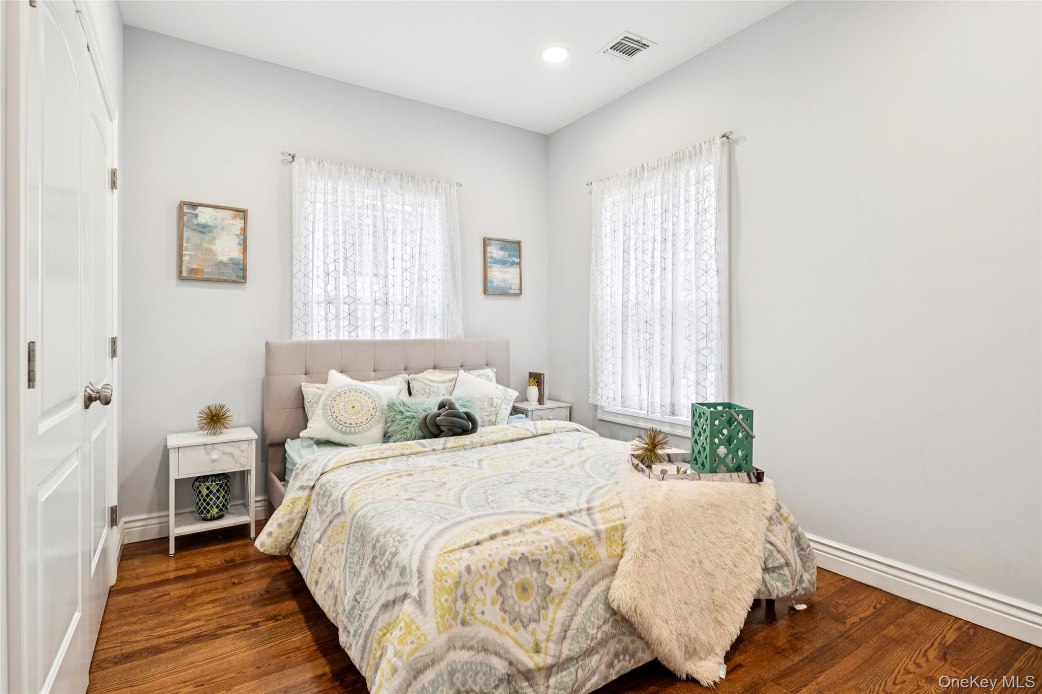 2162 Seamans Neck Road Seaford, NY 11783 - Photo 13 of 28