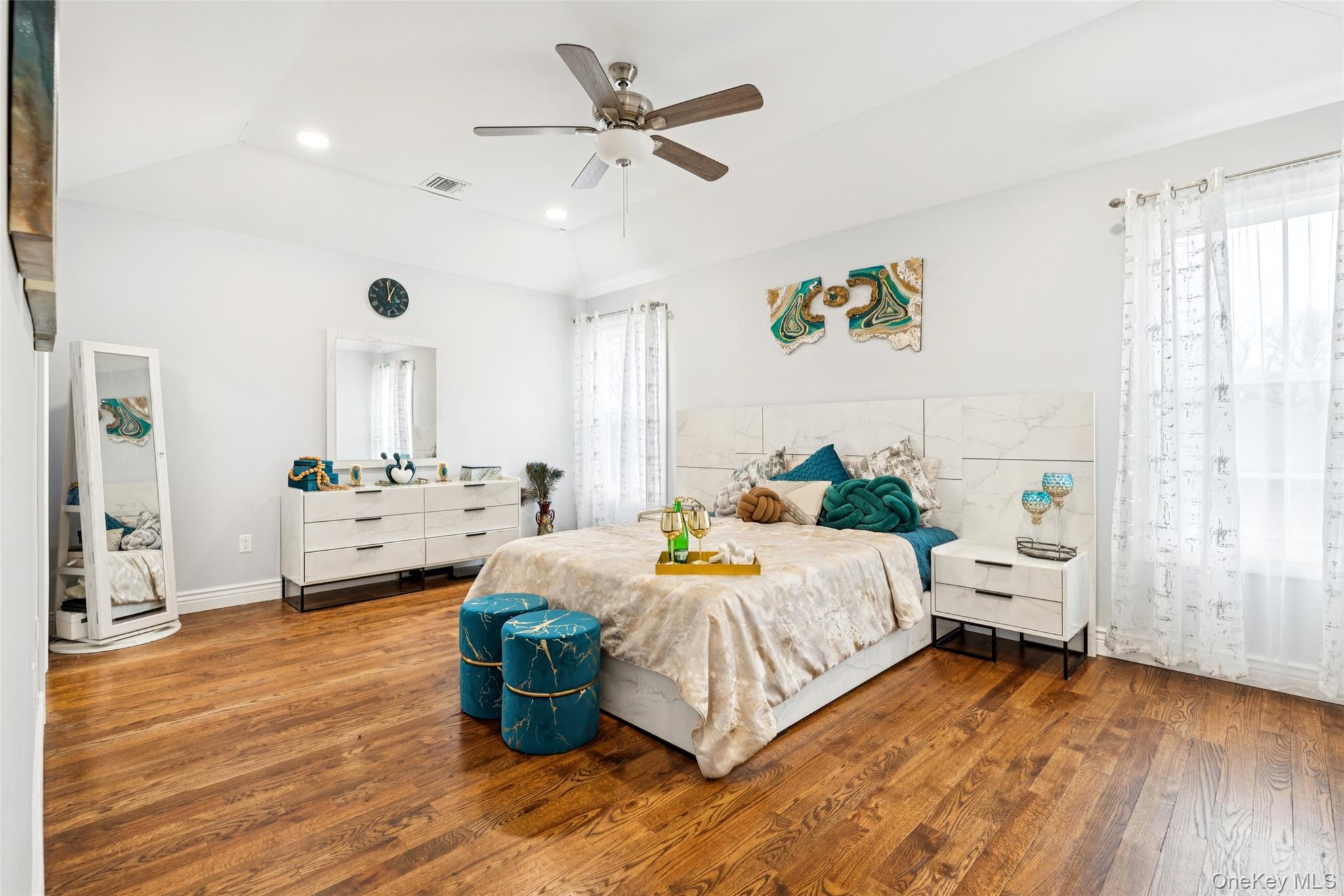 2162 Seamans Neck Road Seaford, NY 11783 - Photo 15 of 28