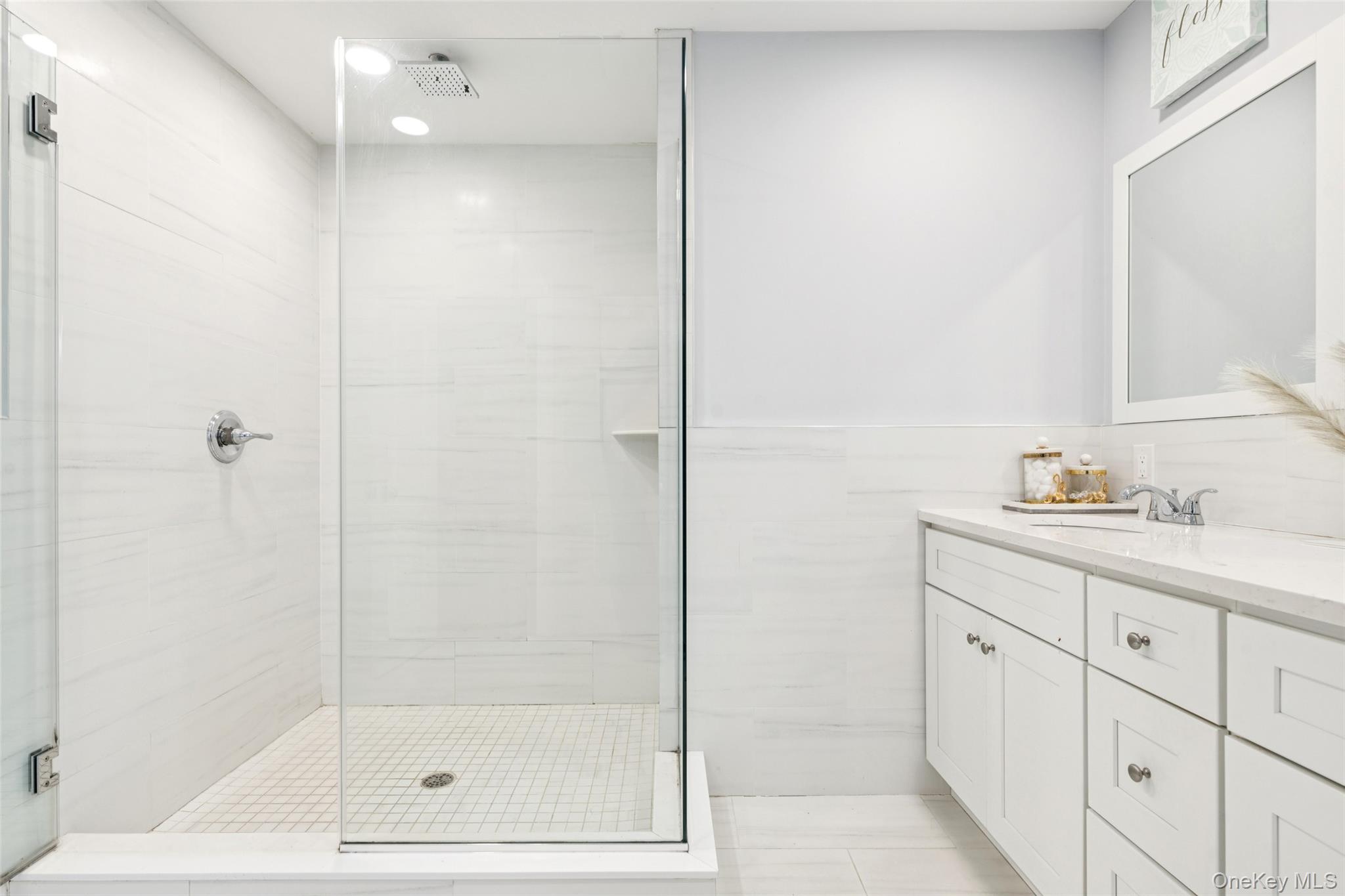 2162 Seamans Neck Road Seaford, NY 11783 - Photo 16 of 28