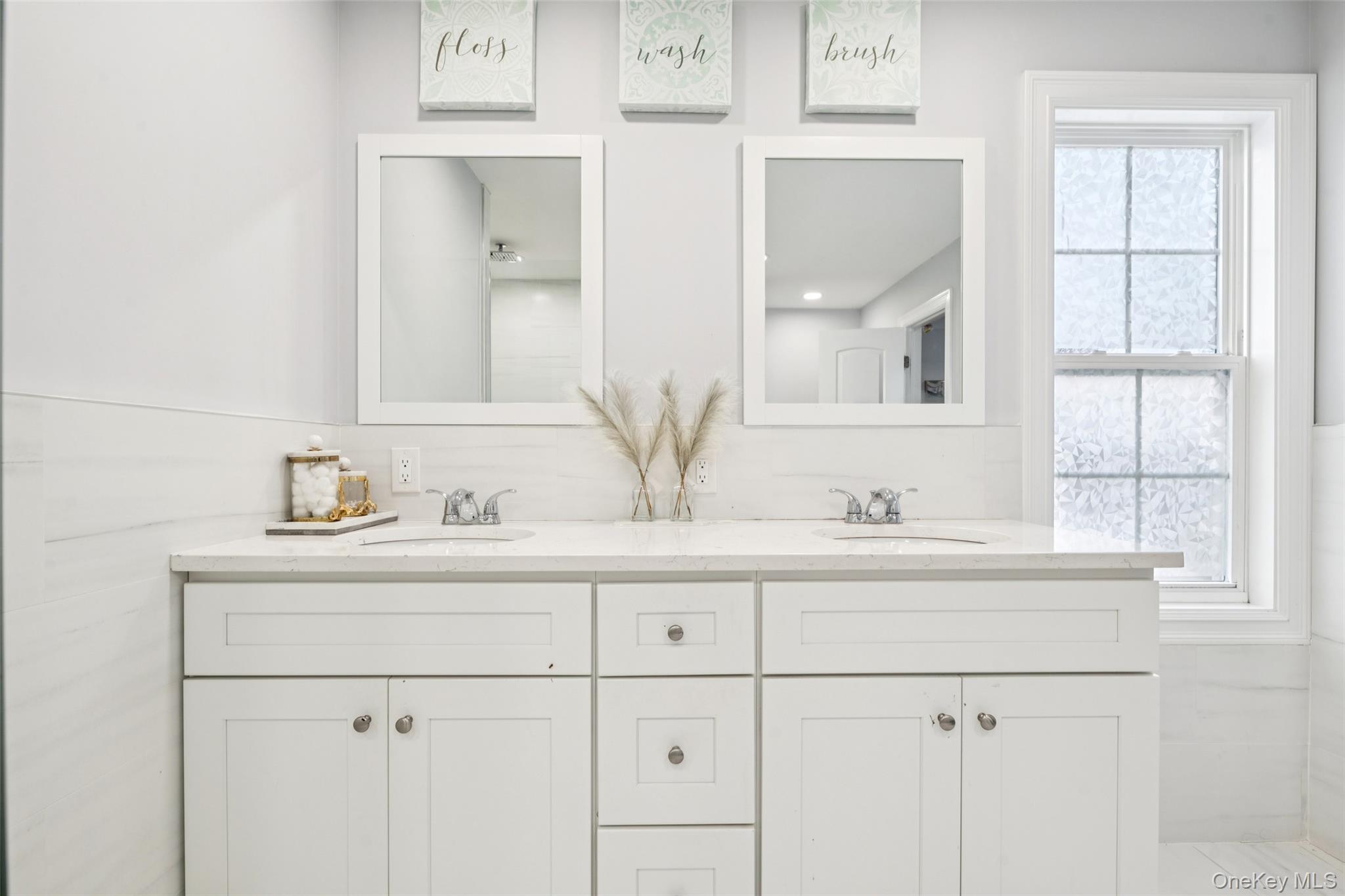 2162 Seamans Neck Road Seaford, NY 11783 - Photo 17 of 28