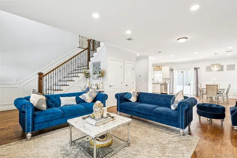 $1,399,000 | 2162 Seamans Neck Road, Seaford, NY 11783