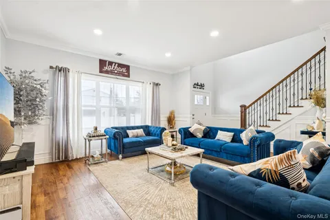 $1,399,000 | 2162 Seamans Neck Road, Seaford, NY 11783