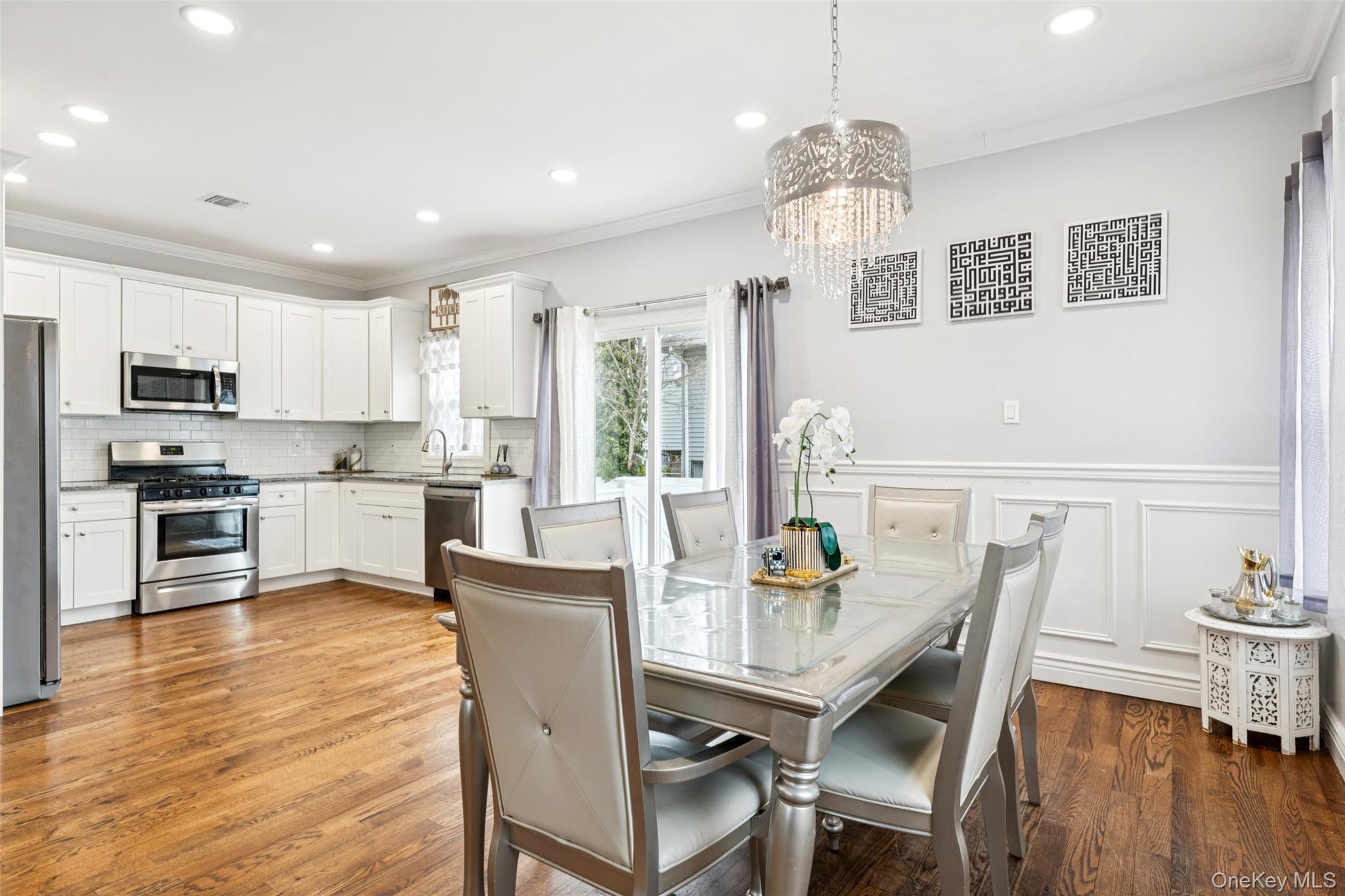 2162 Seamans Neck Road Seaford, NY 11783 - Photo 10 of 28