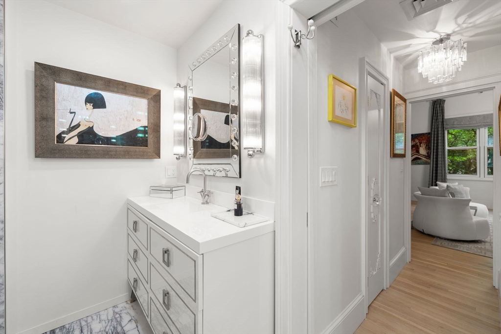 260 Beacon Street, Unit 4 Boston, MA 02116 - Photo 16 of 33