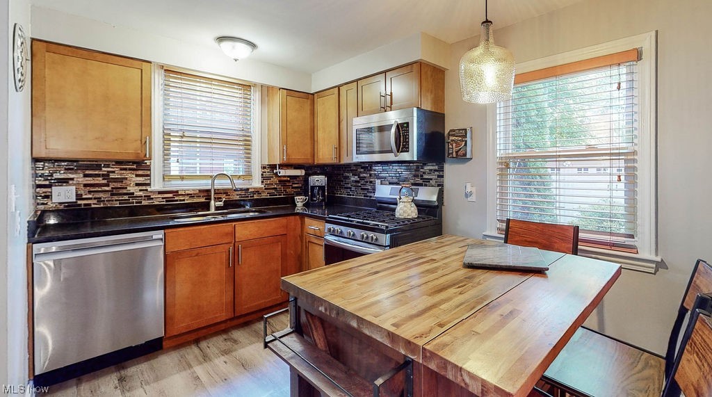 3554 Radcliffe Road Cleveland Heights, OH 44121 - Photo 11 of 35 Eat-in kitchen