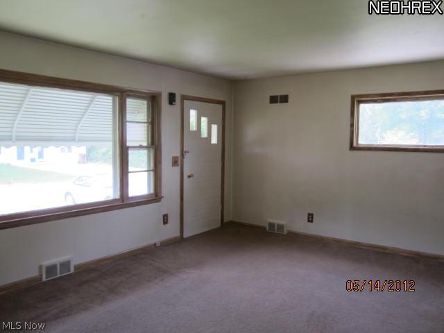 3009 Littledale Road Akron, OH 44319 - Photo 3 of 14