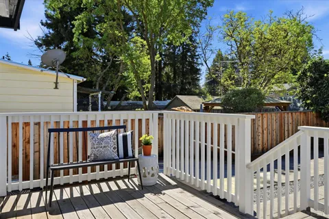 $779,000 | 15 Ward Street, Healdsburg, CA 95448