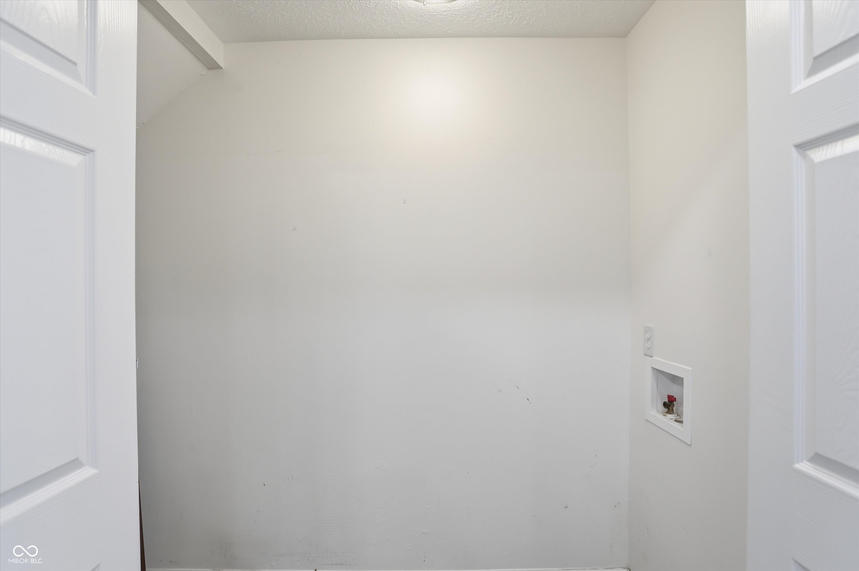 1280 Stonegate Road Greenwood, IN 46142 - Photo 17 of 57 Gallery Image 17