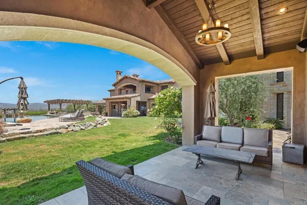 $9,999,000 | 8287 Run Of The Knolls Court, San Diego, CA 92127