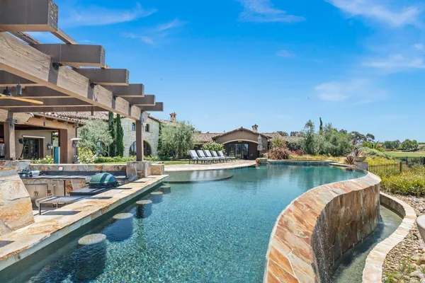 $9,999,000 | 8287 Run Of The Knolls Court, San Diego, CA 92127