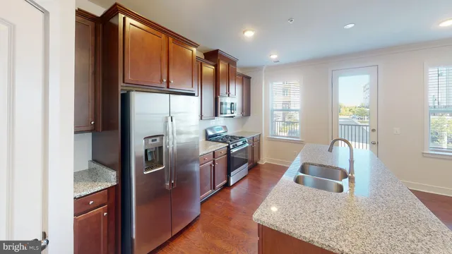 $2,900 | 41967 Pickwick Mill Terrace, Aldie, VA 20105