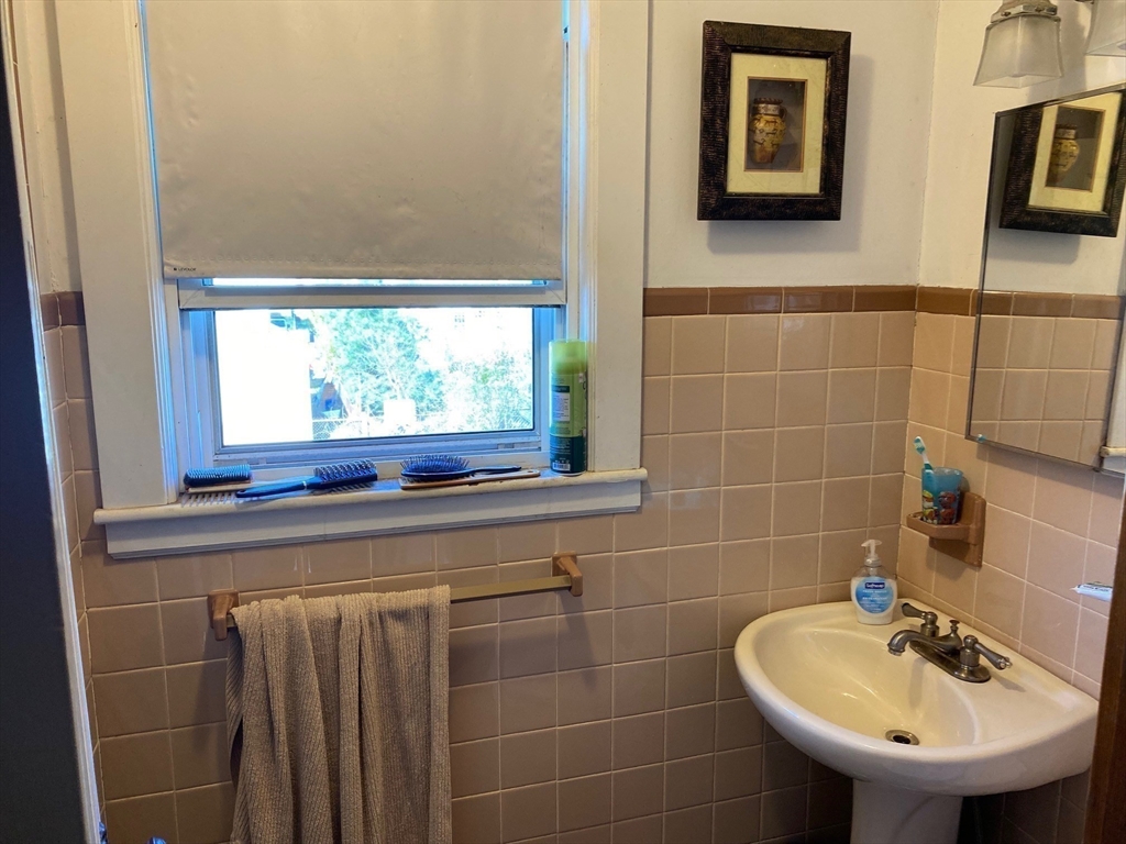 22 Ruggles Street Quincy, MA 02169 - Photo 33 of 42 Gallery Image 33