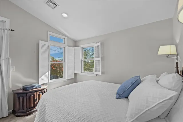 $750,000 | 4 Read Avenue, Warren, RI 02885