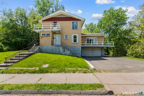$399,000 | 193 Hampton Street, Hartford, CT 06120