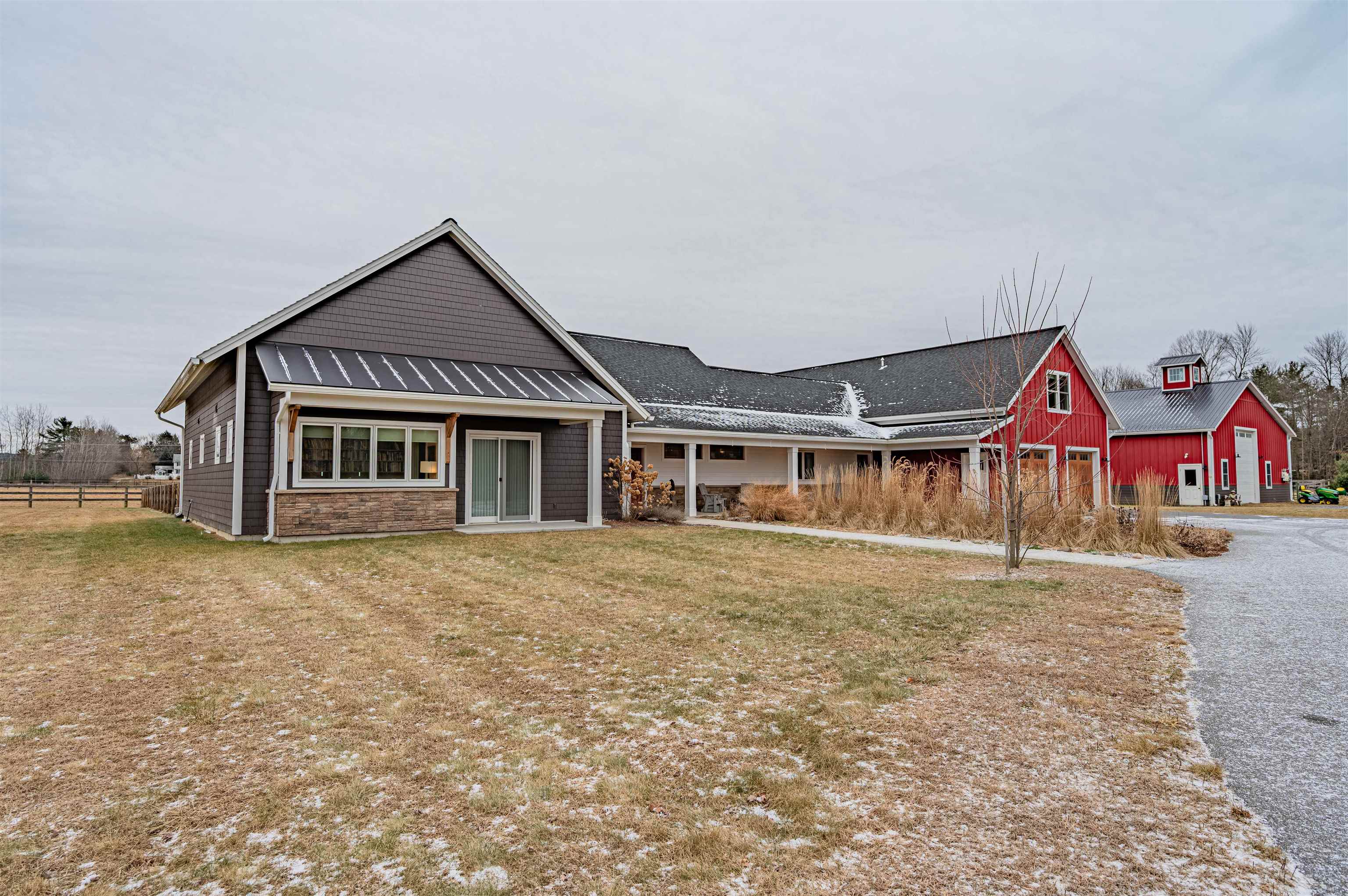 1114 Bay Road Colchester, VT 05446 - Photo 2 of 40 Gallery Image 2