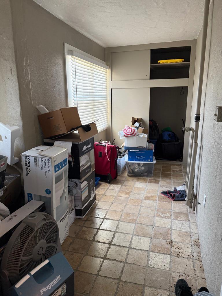 533 Reeves Avenue Yuba City, CA 95991 - Photo 25 of 48 a bedroom with furniture and a window