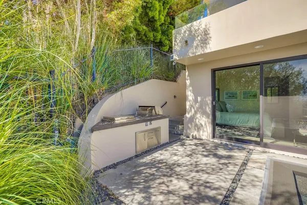 $19,995 | 1725 Del Mar Avenue, Laguna Beach, CA 92651