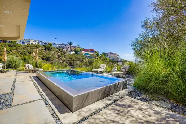 $19,995 | 1725 Del Mar Avenue, Laguna Beach, CA 92651