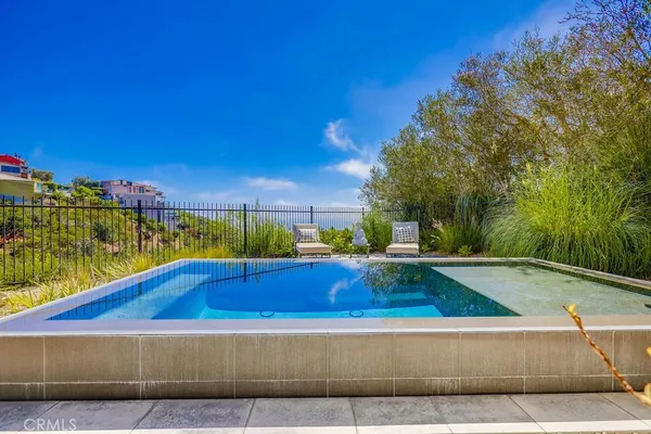 $19,995 | 1725 Del Mar Avenue, Laguna Beach, CA 92651