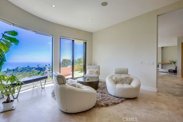 $19,995 | 1725 Del Mar Avenue, Laguna Beach, CA 92651