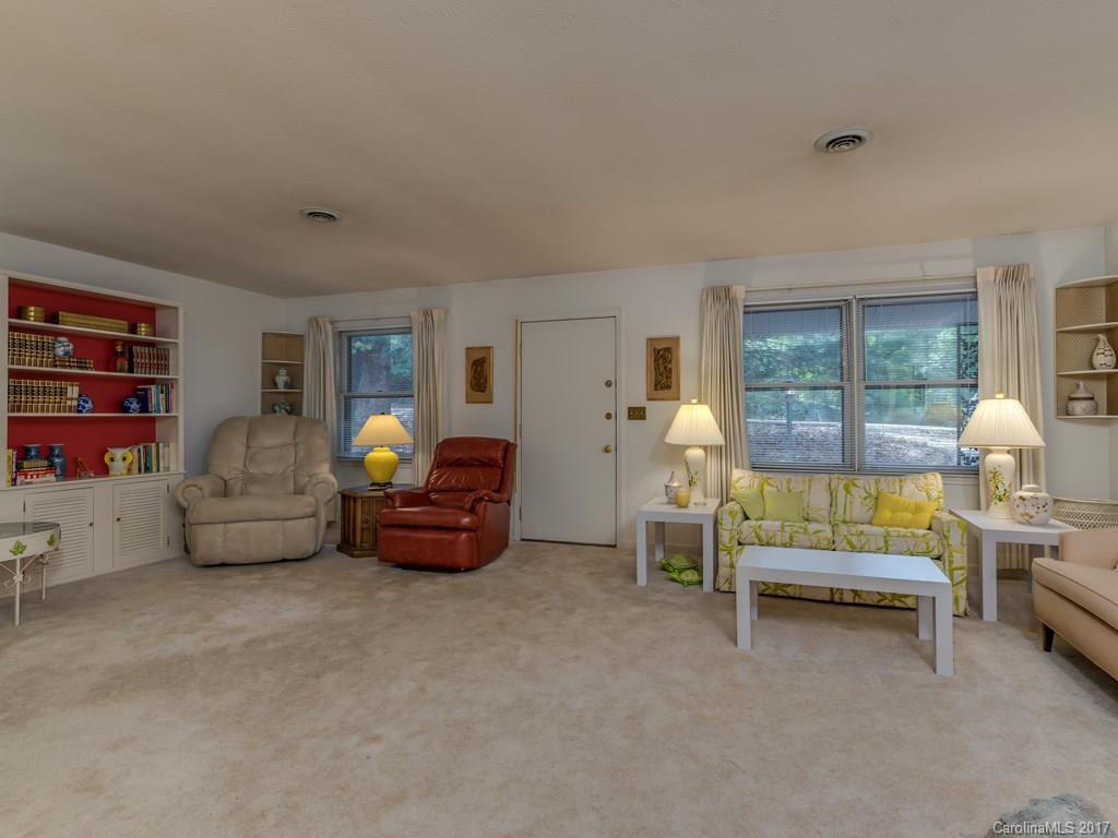 67 Underhill Road Hendersonville, NC 28792 - Photo 10 of 17 Gallery Image 10