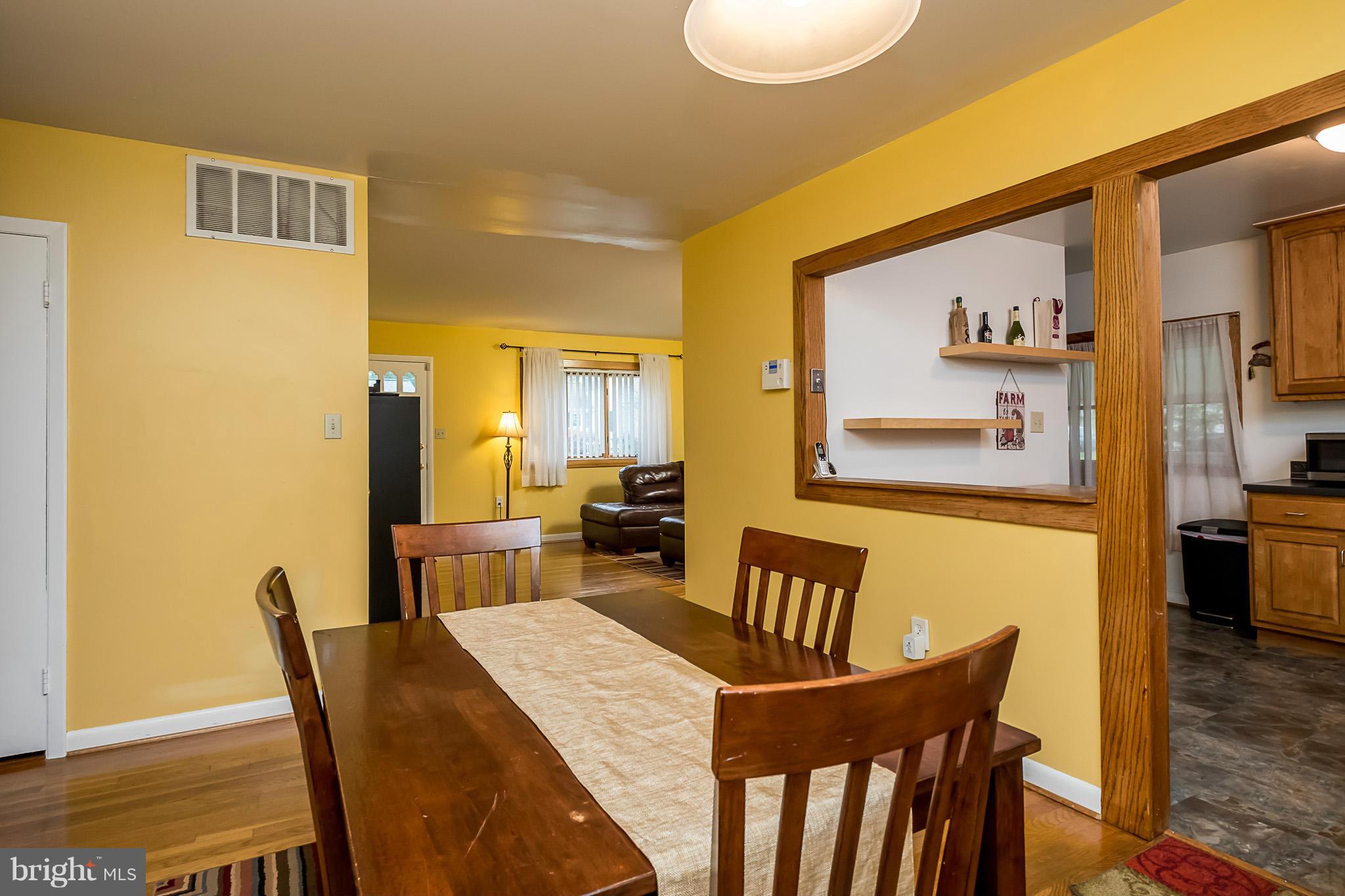 1320 Denbright Road Catonsville, MD 21228 - Photo 6 of 20 Dining Room
