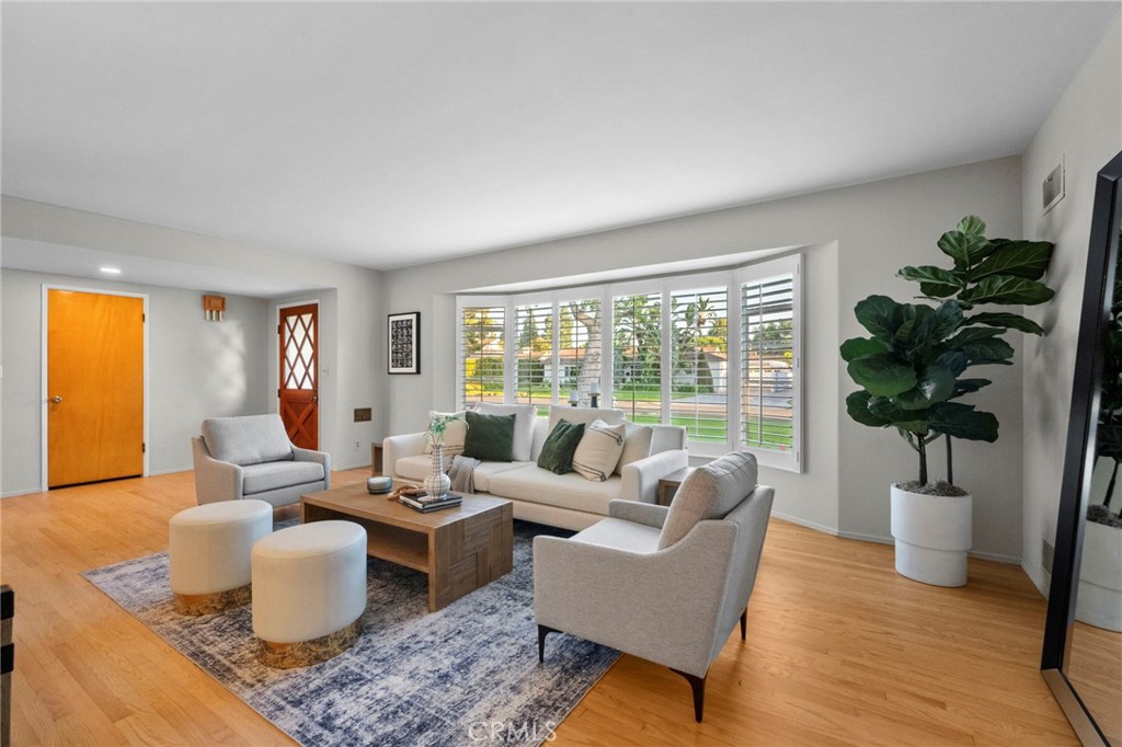 1101 Sharon Road Santa Ana, CA 92706 - Photo 10 of 53 Looking back toward the entry.