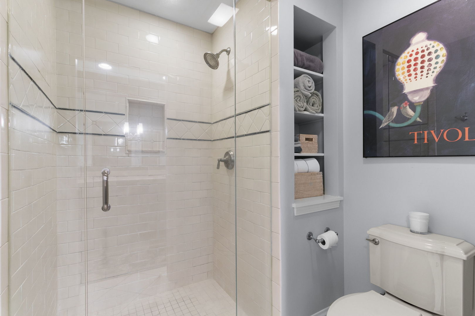 478 Uvedale Road Riverside, IL 60546 - Photo 16 of 40 a bathroom with a toilet sink and shower