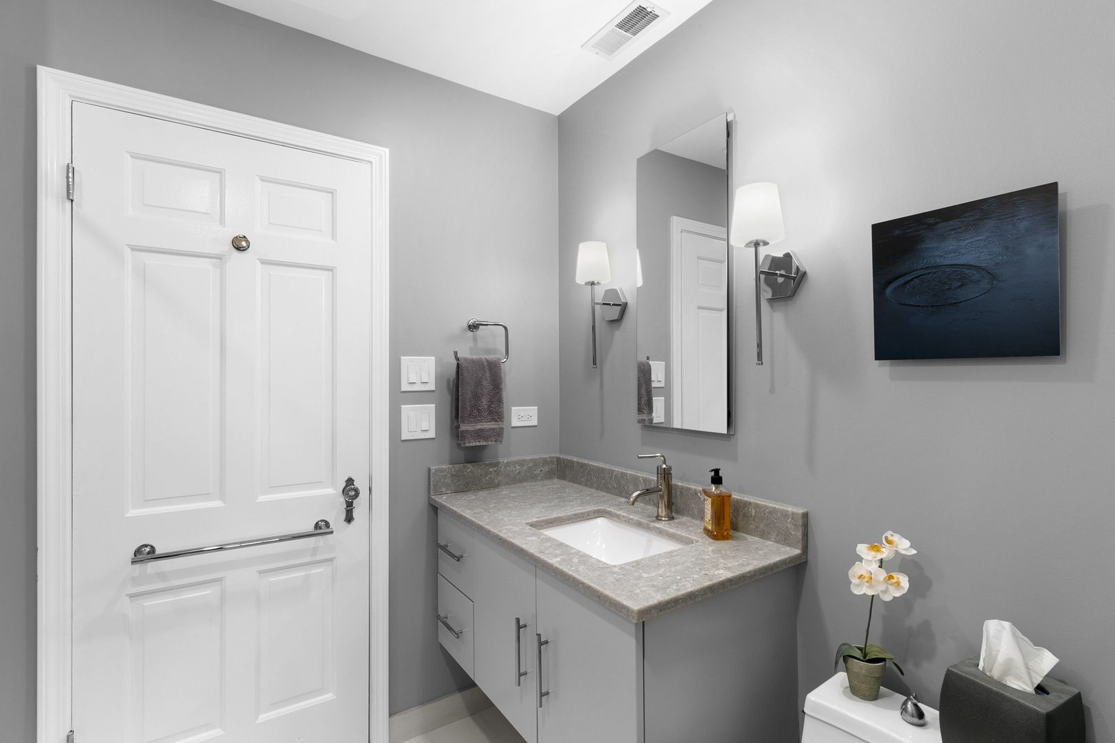 478 Uvedale Road Riverside, IL 60546 - Photo 19 of 40 a bathroom with a sink vanity and mirror