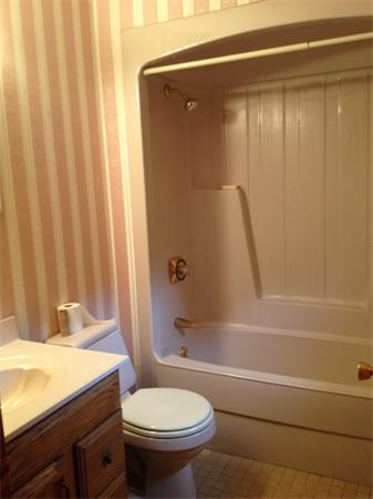 197 Doyle Road Holden, MA 01520 - Photo 10 of 13 Gallery Image 10