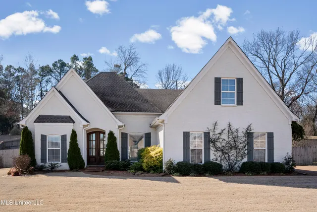 $355,000 | 1767 Robertson Pl Drive, Hernando, MS 38632