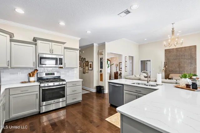 $355,000 | 1767 Robertson Pl Drive, Hernando, MS 38632