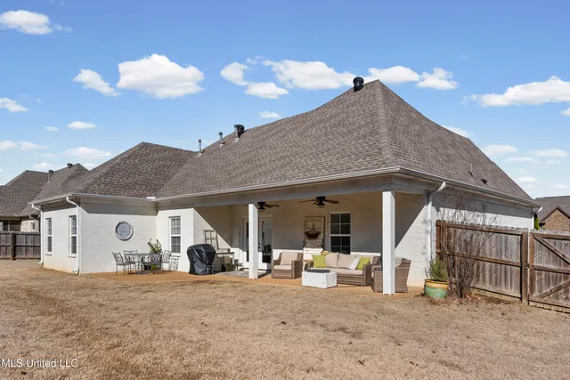$355,000 | 1767 Robertson Pl Drive, Hernando, MS 38632
