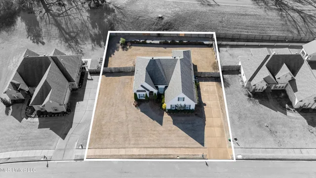 $355,000 | 1767 Robertson Pl Drive, Hernando, MS 38632