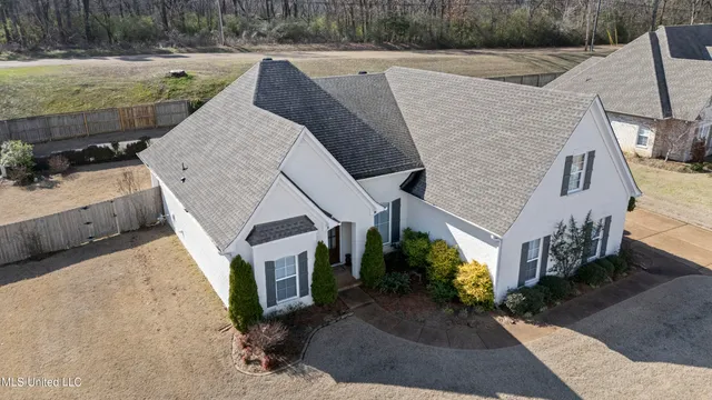 $355,000 | 1767 Robertson Pl Drive, Hernando, MS 38632
