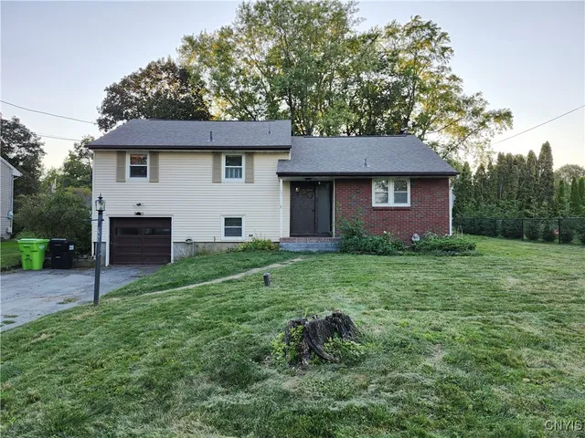 $199,000 | 111 Pembrook Drive, Manlius, NY 13066